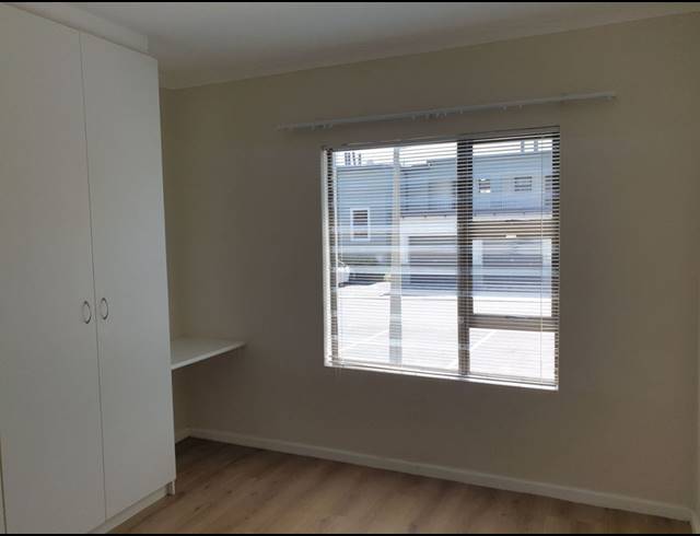 2 bed property to rent in BURGUNDY ESTATE